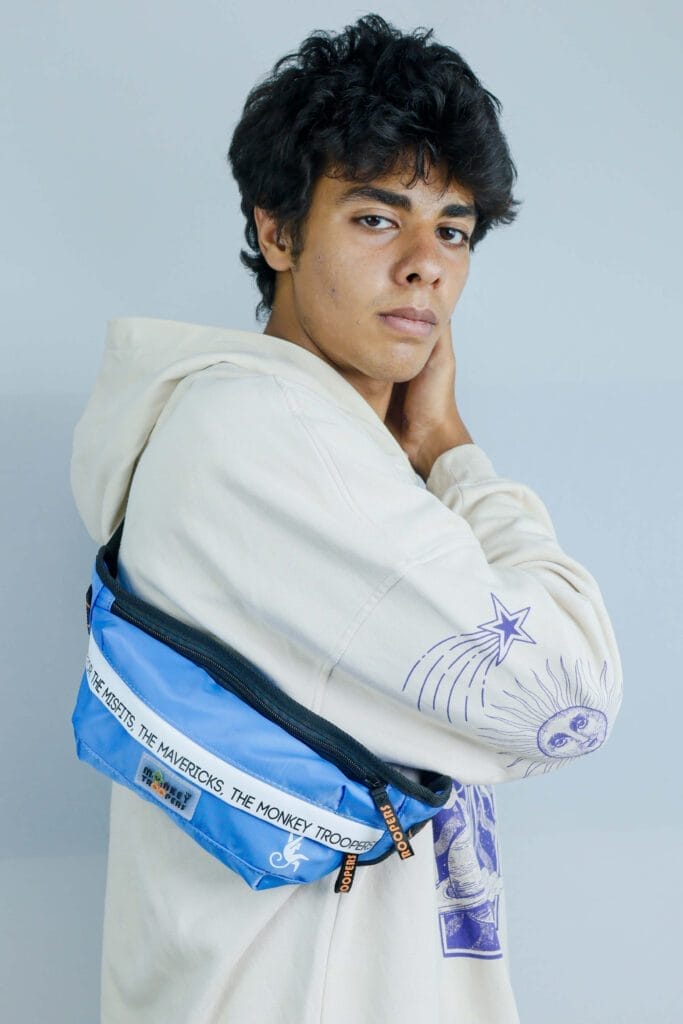 sling bag, crossbody, bum bag, waist bag, fanny pack, everyday essentials